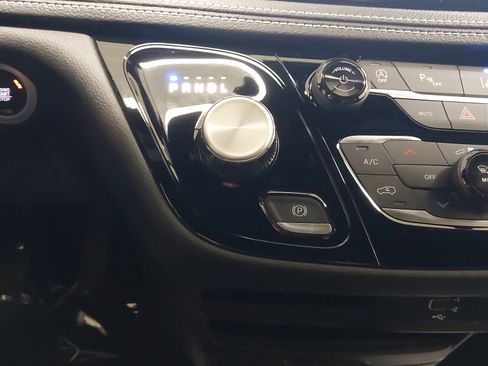 New 2026 Chrysler Pacifica Select image 21