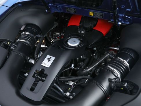 Certified 2023 Ferrari F8 Tributo RWD image 34