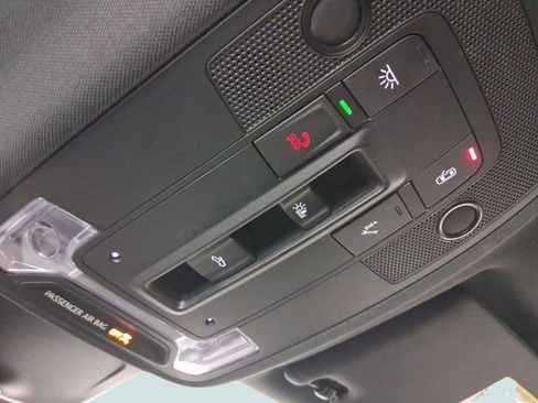 Certified 2025 Audi Q3 2.0T Premium w/ Convenience Package image 17