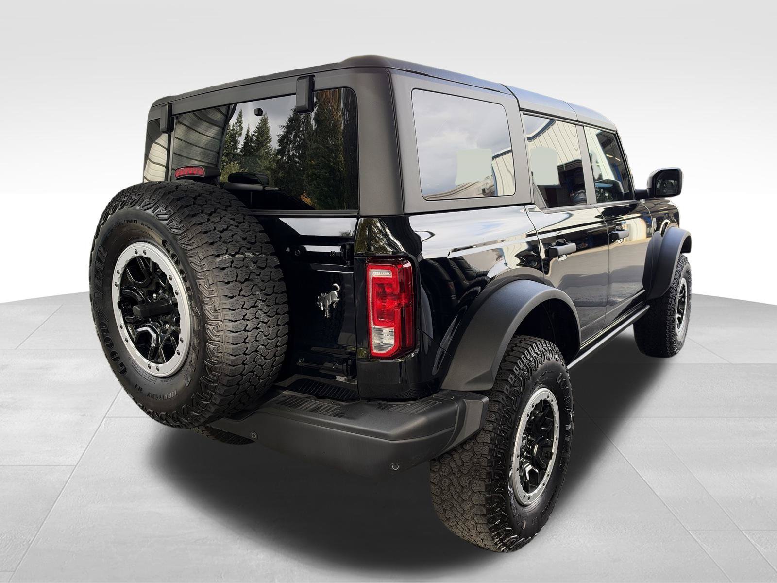 Used 2025 Ford Bronco Big Bend w/ Black Diamond Package AWD/4WD image 5