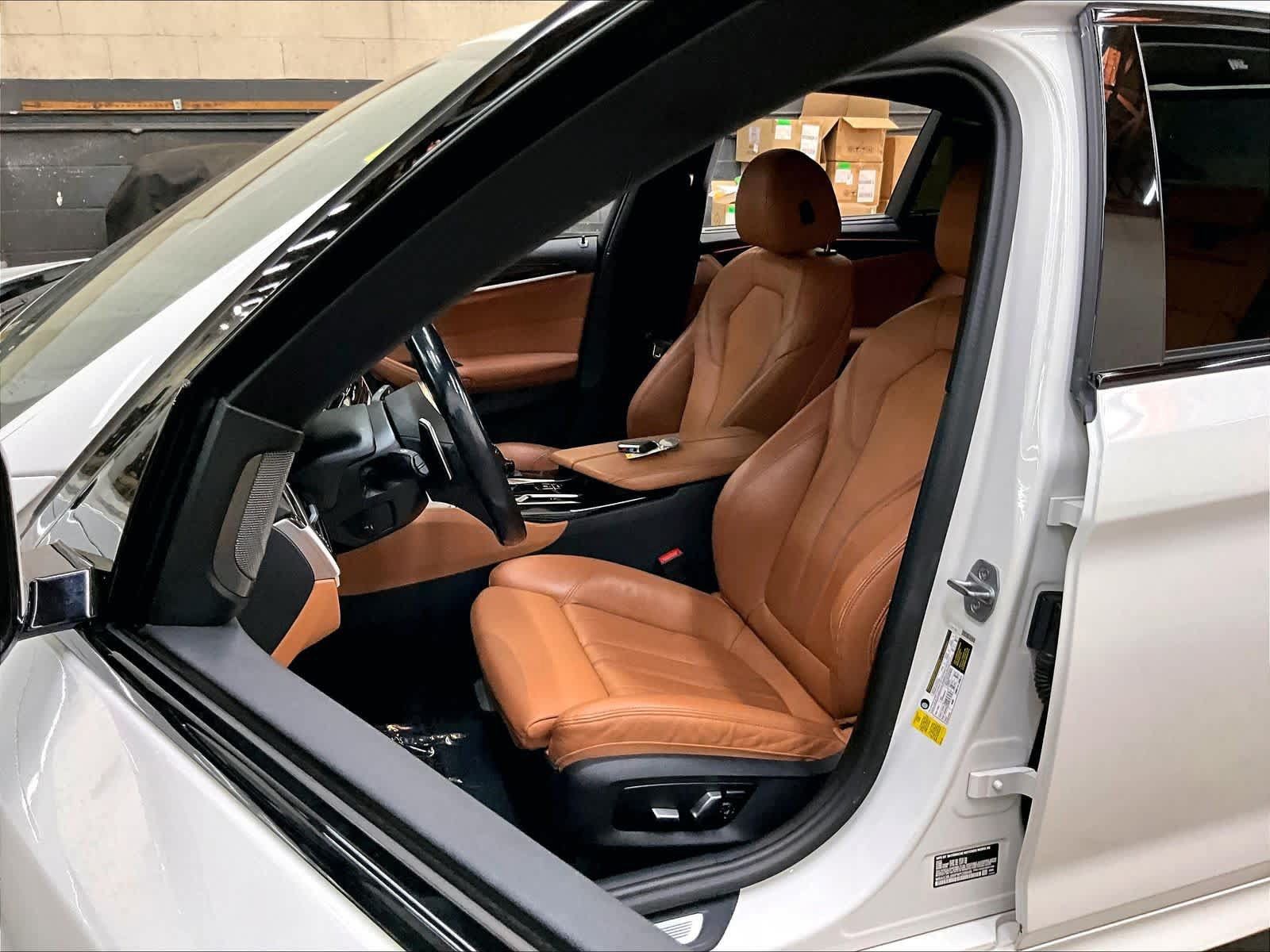 Used 2023 BMW 540i w/ Executive Package RWD image 28