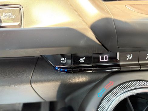 Used 2017 Chevrolet Camaro LT RWD image 17