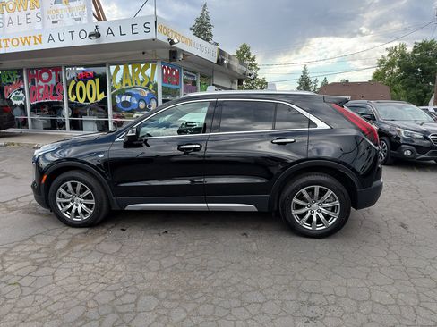 Used 2021 Cadillac XT4 Premium Luxury w/ Driver Assist Package AWD/4WD image 3