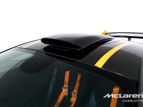 Used 2020 McLaren 620R RWD image 32