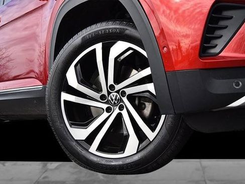 Used 2021 Volkswagen Atlas SEL Premium image 3