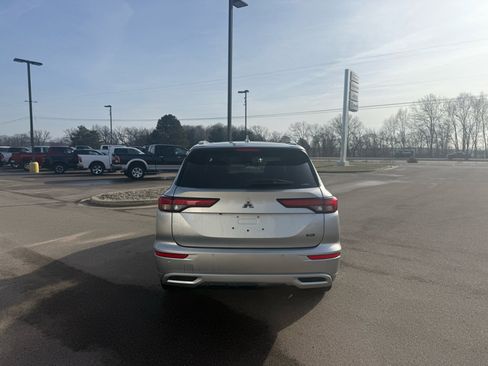 Used 2022 Mitsubishi Outlander SEL image 4