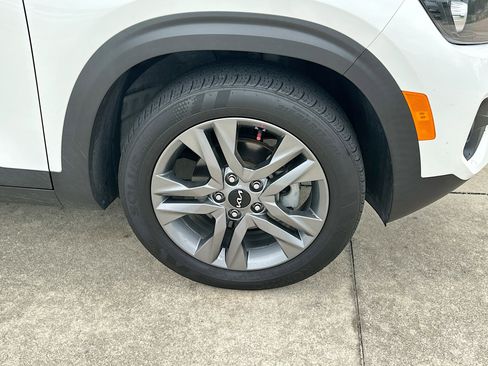 Used 2022 Kia Seltos S FWD image 29