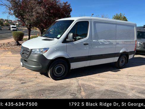 Used 2025 Mercedes-Benz Sprinter 2500 image 1