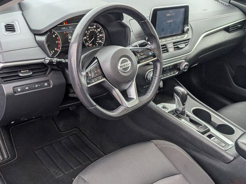 Used 2019 Nissan Altima 2.5 SV image 14