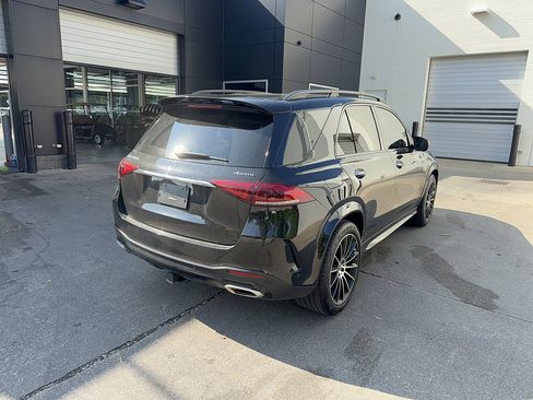 Used 2021 Mercedes-Benz GLE 450 4MATIC image 3