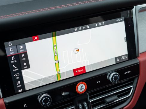 New 2026 Porsche Macan S image 34