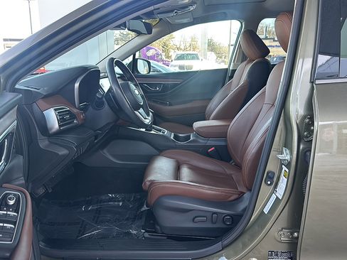 Used 2023 Subaru Outback Touring image 12