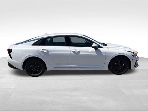 New 2026 Kia K5 LXS FWD image 8