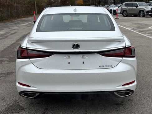 Certified 2023 Lexus ES 350 w/ Premium Package image 6