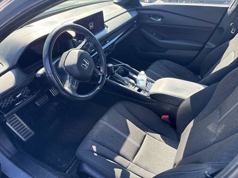 Used 2023 Honda Accord Sport image 9