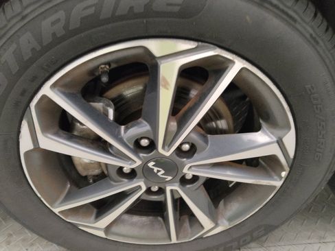 Used 2024 Kia Forte LXS FWD image 31
