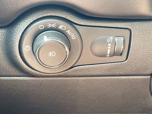 Used 2021 Dodge Durango GT image 31