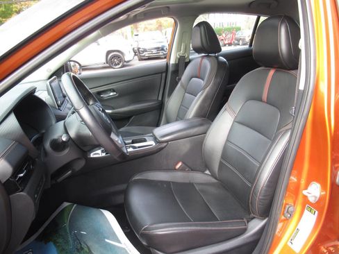 Used 2021 Nissan Sentra SR w/ SR Premium Package image 22