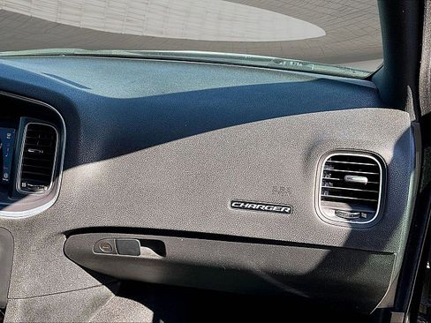 Used 2020 Dodge Charger SXT image 16