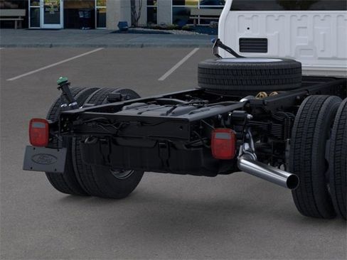 New 2026 Ford F550 4x4 Supercab Super Duty image 21