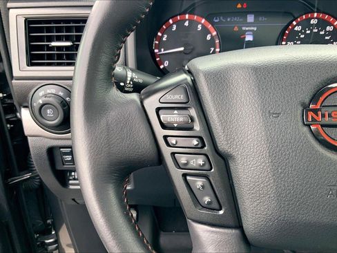 Used 2023 Nissan Titan PRO-4X w/ Pro-4x Convenience Package AWD/4WD image 19
