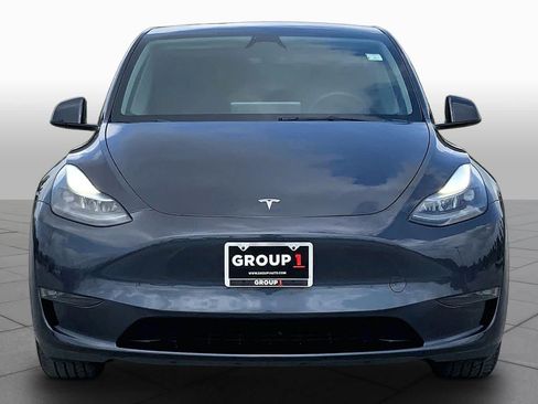 Used 2025 Tesla Model Y Long Range AWD/4WD image 3