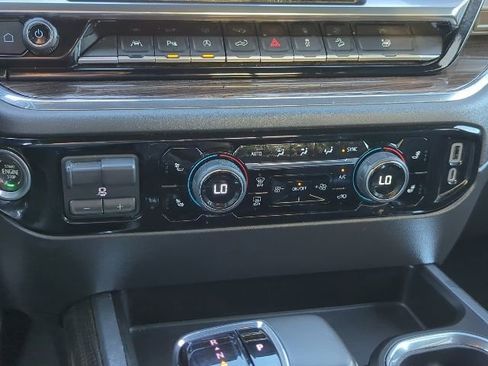 Used 2022 Chevrolet Silverado 1500 LT Trail Boss w/ LT Trail Boss Premium Package image 8