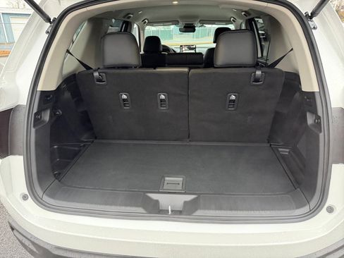 New 2025 Honda Pilot EX-L image 15