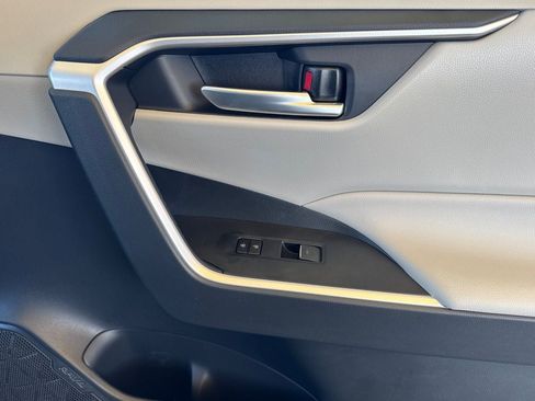 New 2025 Toyota RAV4 XLE image 21
