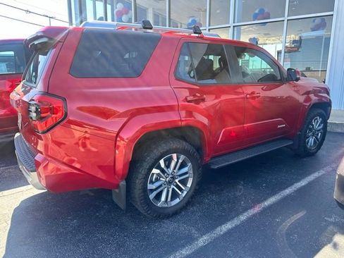Used 2025 Toyota 4Runner Limited AWD/4WD image 11