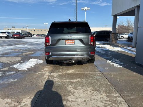Used 2022 Hyundai Palisade Calligraphy w/ Winter Package image 3