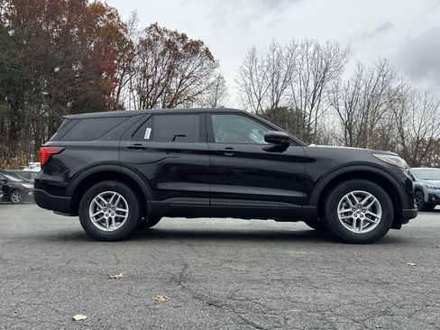 New 2026 Ford Explorer Active image 10