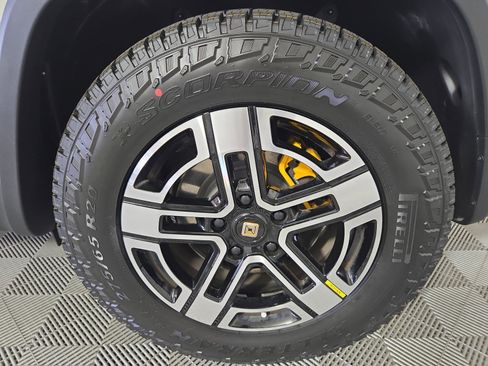 Used 2022 Rivian R1S Launch Edition image 10