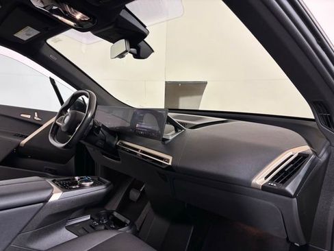 Used 2024 BMW iX xDrive50 w/ Premium Package AWD/4WD image 22