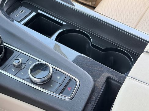 Certified 2023 Cadillac Escalade ESV Premium Luxury image 32