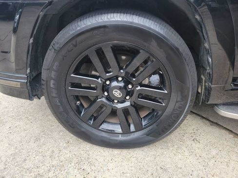 Used 2019 Toyota 4Runner Limited RWD image 25