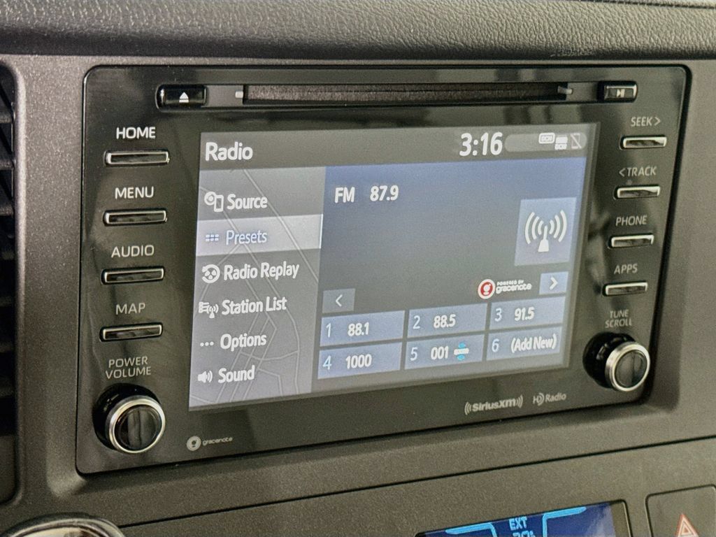 Certified 2020 Toyota Sienna XLE w/ XLE Navigation Package FWD image 8