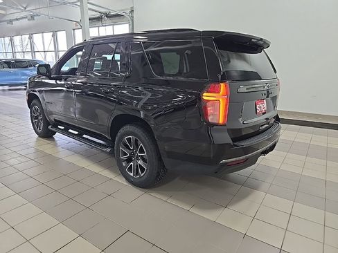 Used 2022 Chevrolet Tahoe Z71 w/ Luxury Package image 3