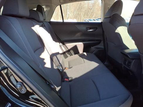 Used 2021 Toyota Venza LE image 6