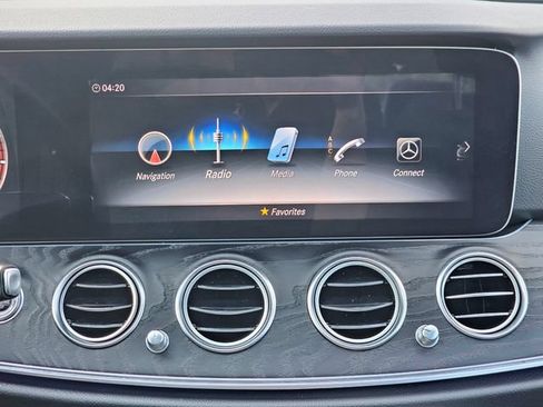 Certified 2020 Mercedes-Benz E 350 4MATIC Sedan w/ Parking Assistance Package image 41