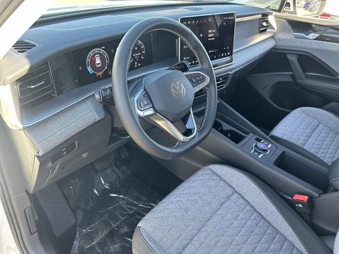 New 2026 Volkswagen Tiguan S FWD image 14