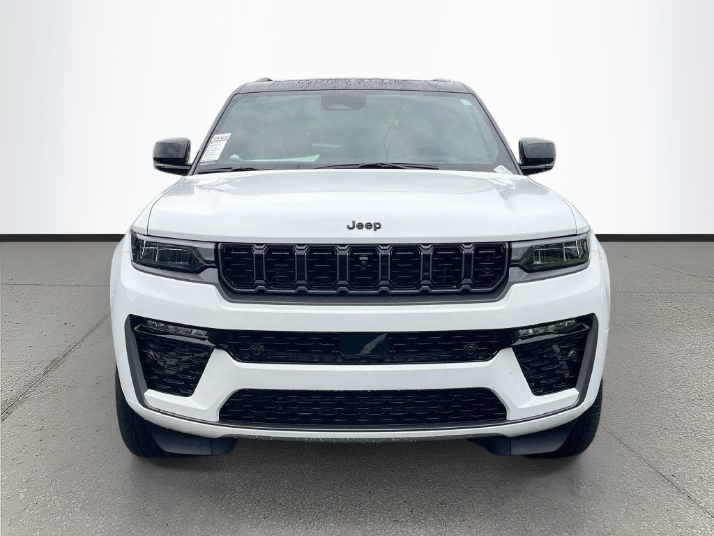 New 2027 Jeep Grand Cherokee Summit w/ Adv Protech Group IV AWD/4WD image 2