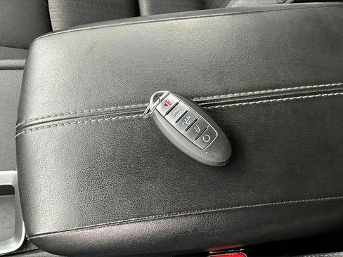 Used 2022 Nissan Altima 2.5 SV image 11