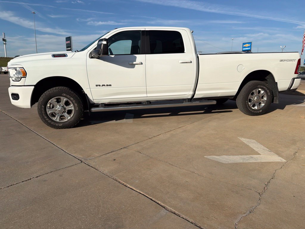 Used 2024 RAM 3500 Big Horn w/ Sport Appearance Package AWD/4WD image 6