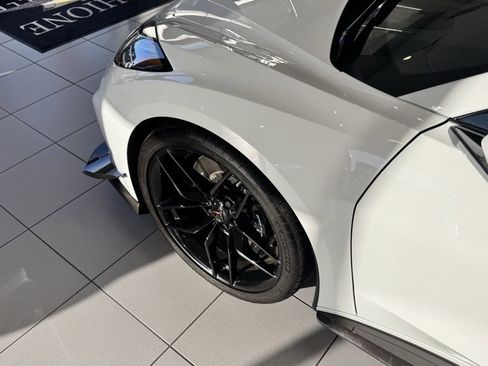 Used 2025 Chevrolet Corvette Z06 image 24