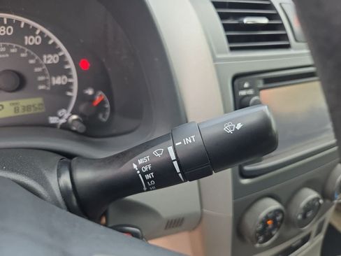 Used 2013 Toyota Corolla LE FWD image 22