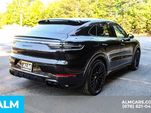 Used 2022 Porsche Cayenne GTS AWD/4WD image 5