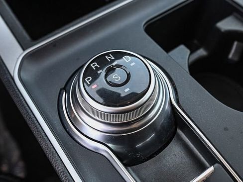 Used 2024 Ford Edge SE w/ Black Appearance Package image 22