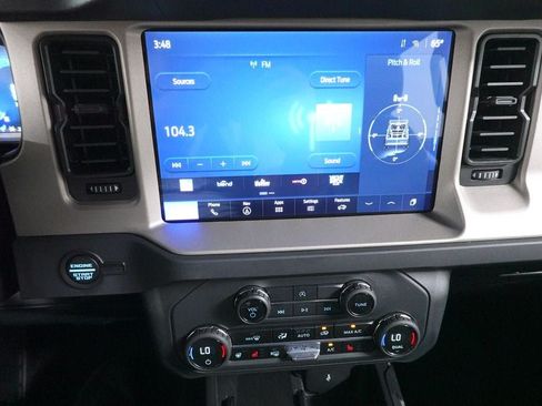 Certified 2025 Ford Bronco Outer Banks AWD/4WD image 16