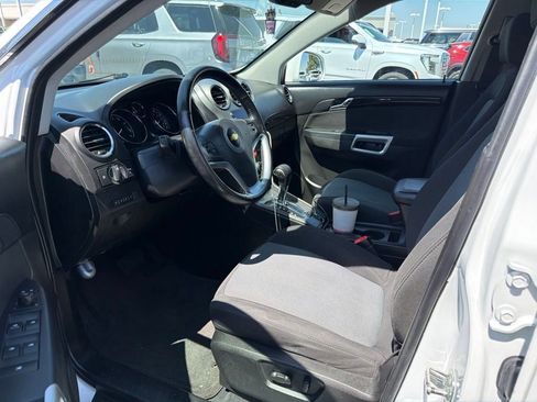 Used 2013 Chevrolet Captiva Sport LT FWD image 2